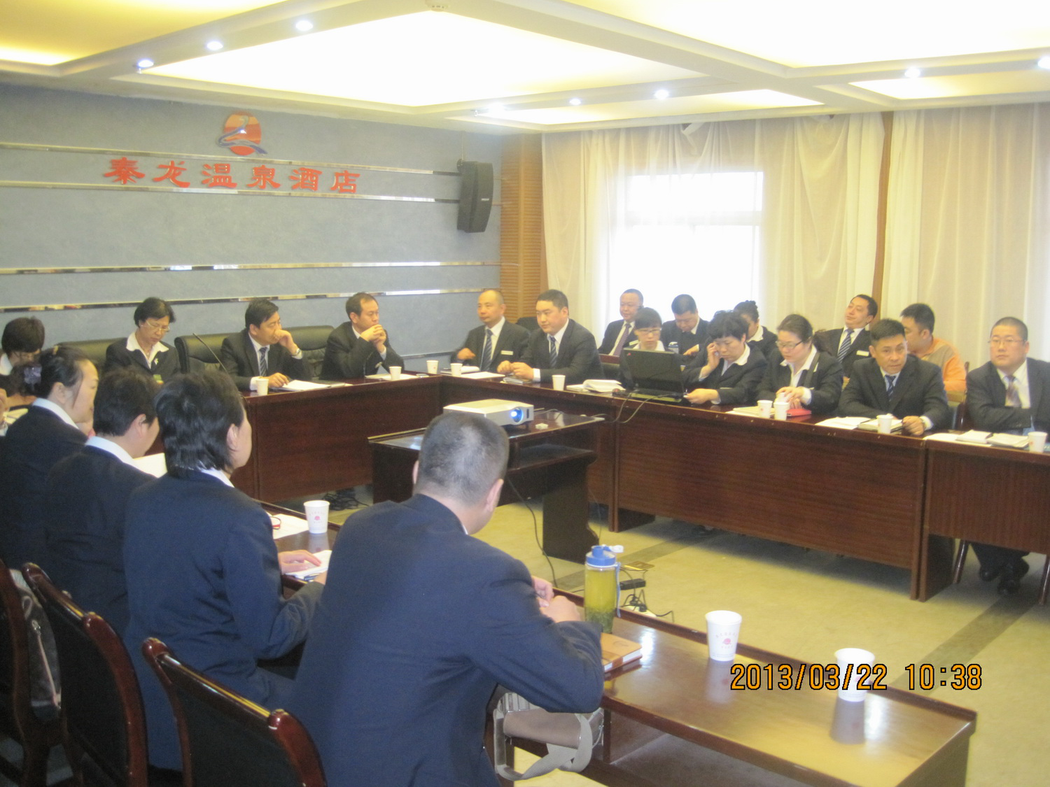 2013年度目標(biāo)責(zé)任書培訓(xùn)暨簽訂會(huì)議隆重召開