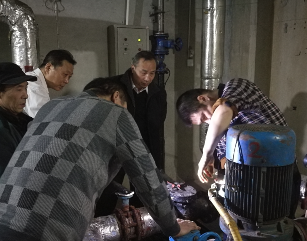 八水供暖低區(qū)循環(huán)泵更換機械水封紀實