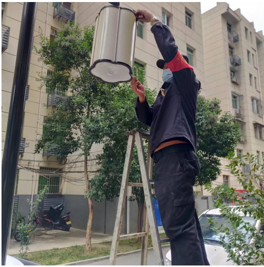 無私奉獻(xiàn)的物業(yè)人