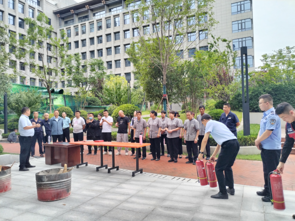 筑牢安全之基，擦亮安全底色